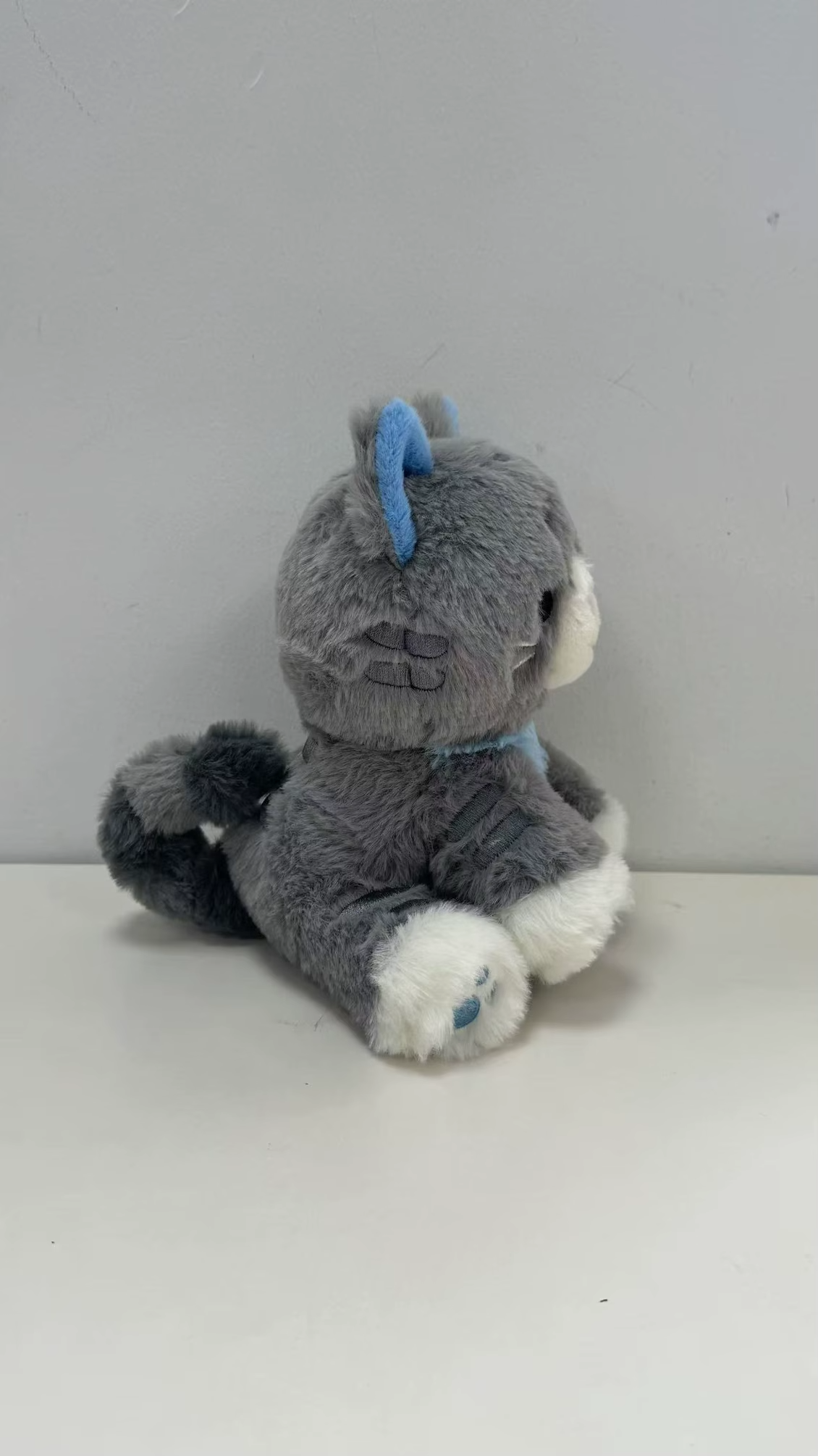 elio the colorful kitty silly sitter plush
