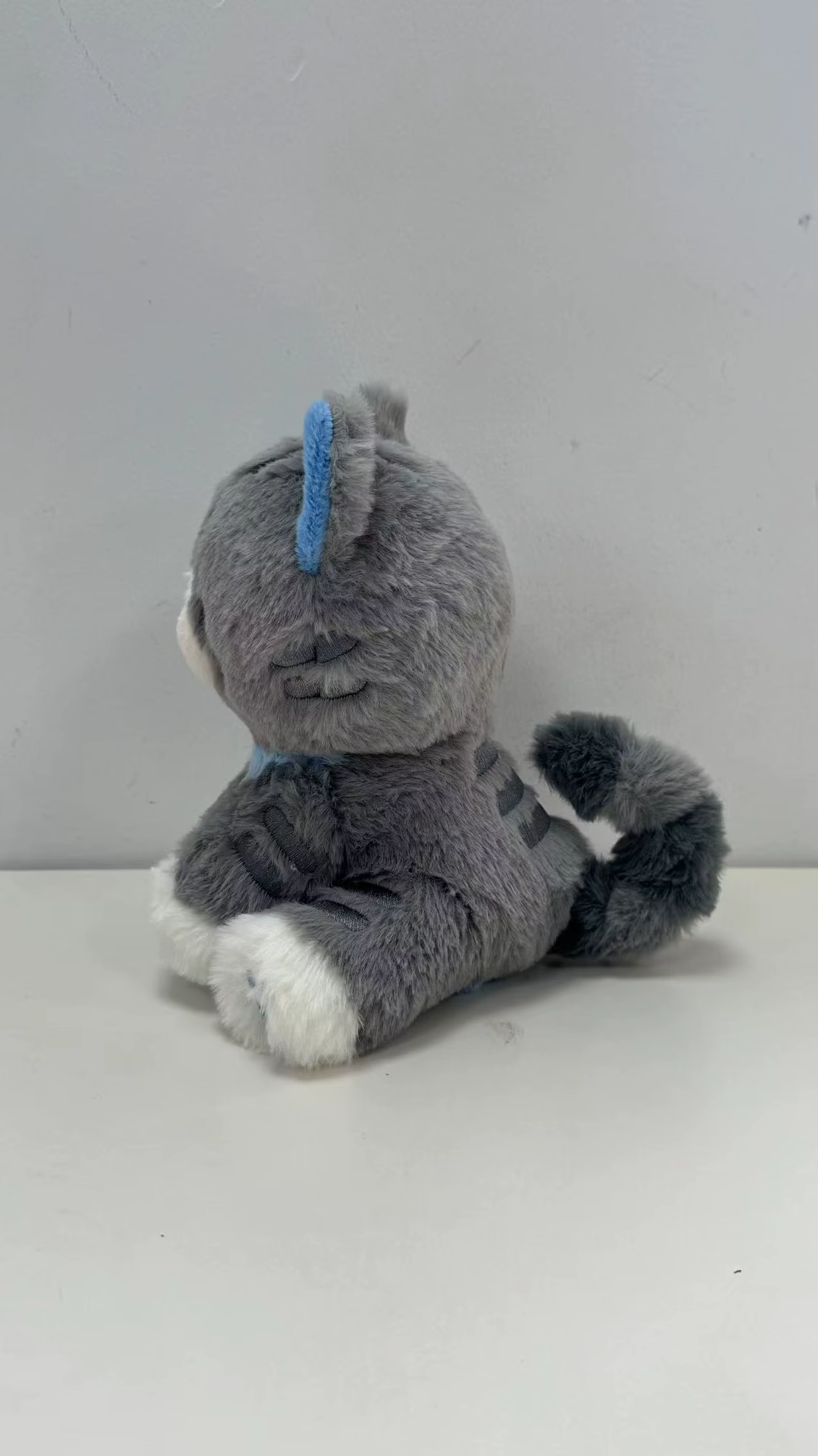 elio the colorful kitty silly sitter plush